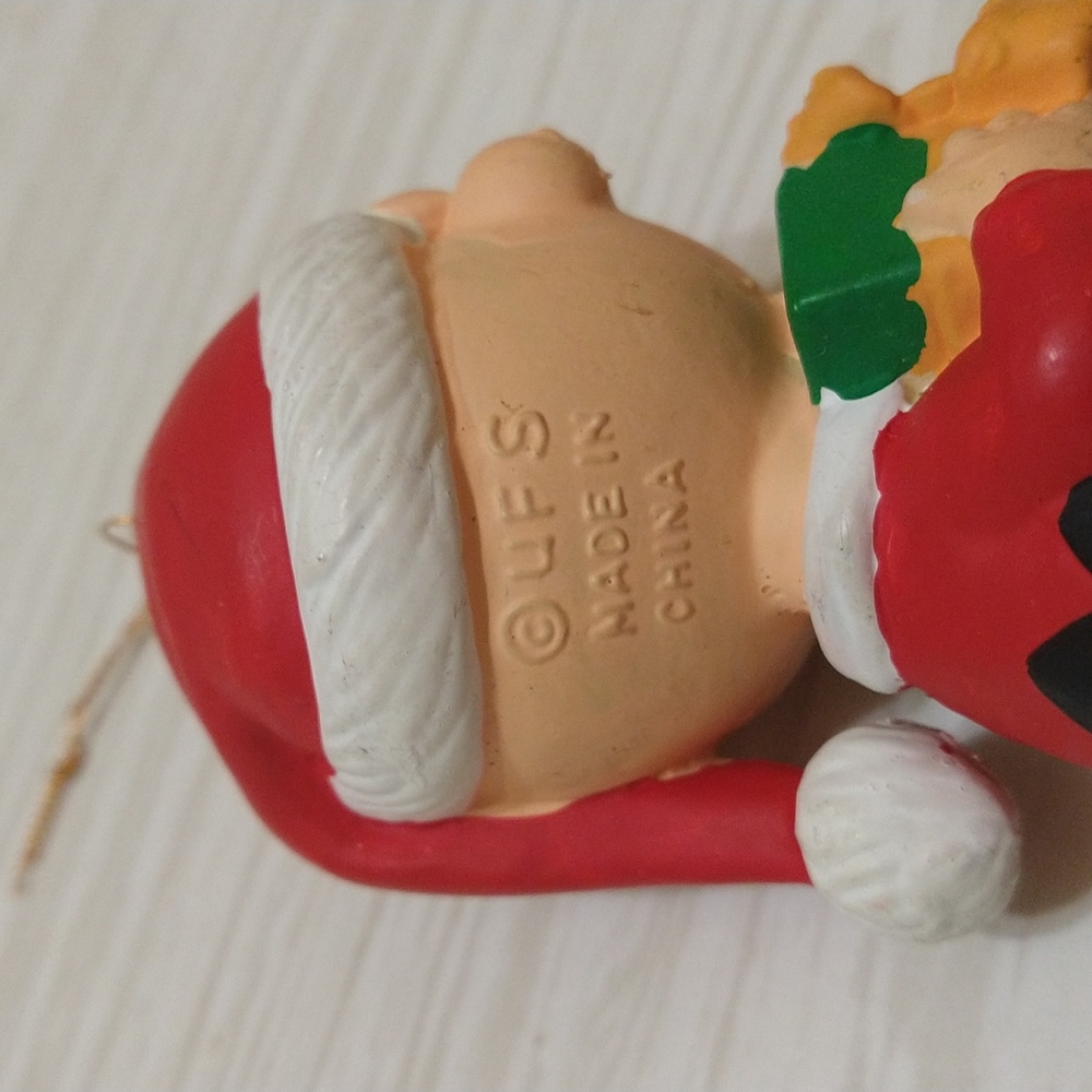 Vintage Charlie Brown United Feature Syndicate Inc. Ornament - Picture 3 of 3